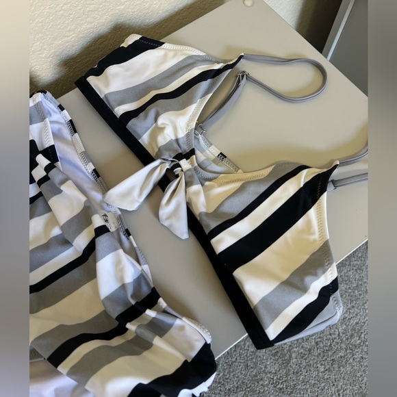 Cupshe | Striped High-Waisted Bikini Set - Picture 6 of 10